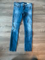 Neuwertige Jeans von Diesel Gr. 28/32 Hessen - Fritzlar Vorschau