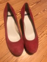 roter Vagabond Pumps mit Keilabsatz und Plateau Hamburg-Nord - Hamburg Winterhude Vorschau