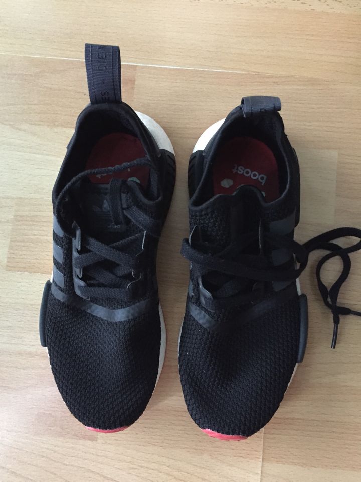 ADIDAS NMD Sneaker Size 36 2/3 schwarz/weiss/koralle in Hannover