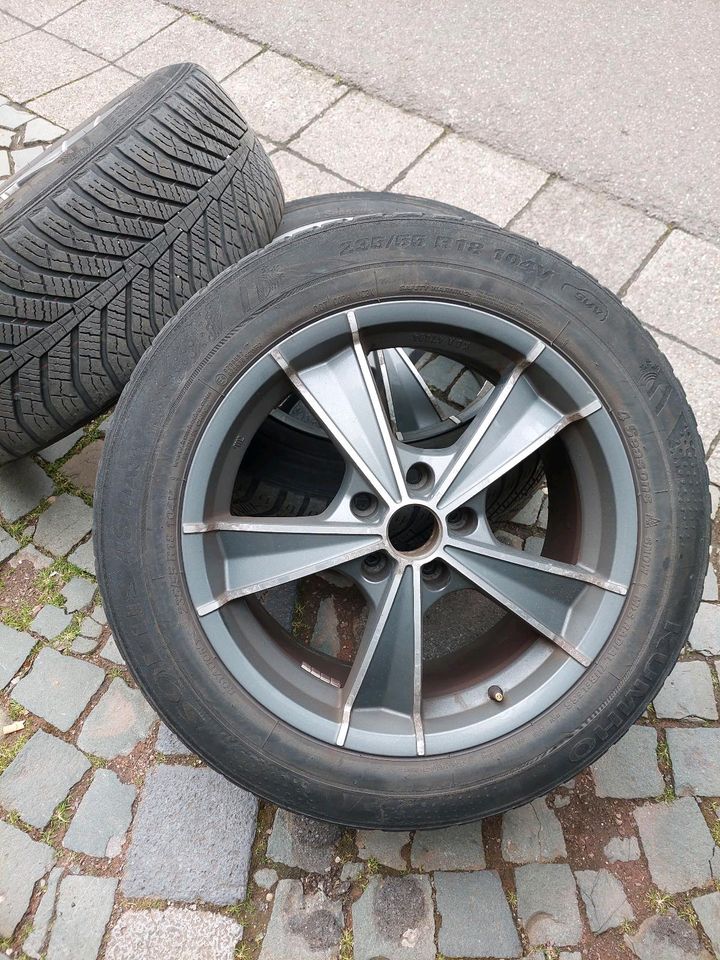 Winter-Reifen 235/ 55/ 18/ 104v mit Felgen  gebraucht in Saarbrücken
