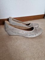 Ballerinas Abendschuhe Absatzschuhe Größe 39 Hessen - Lich Vorschau