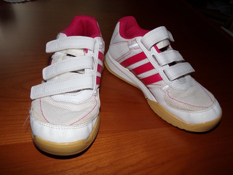 Adidas- Sportschuhe Gr. 34,5 bl/w und Gr.32 pi/w hallentauglich in Wichtshausen