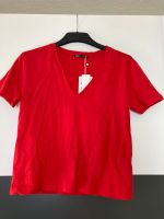 Rotes T-Shirt mit V-Ausschnitt Hessen - Fulda Vorschau