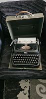 Schreibmaschine  antik von Erika von 1936 in einem top gepflegt Berlin - Buckow Vorschau