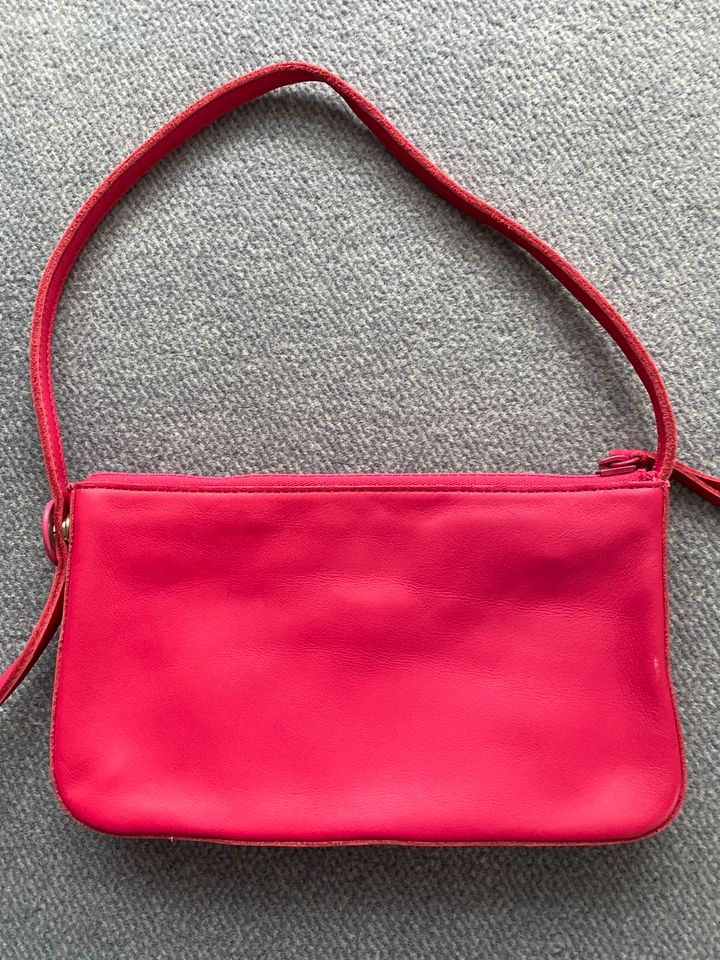 GAP Clutch & Schultertasche pink Leder in Allersberg