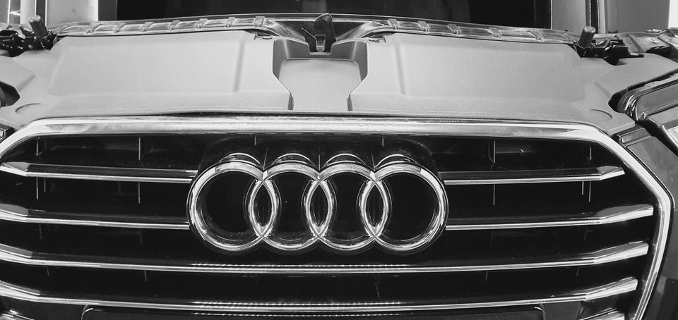 AUDI A6 C7 4G Frontpaket Motorhaube Kotflugel Scheinwerfer LED in Görlitz