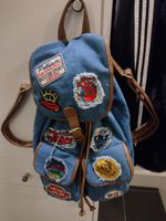 Stylischer Jeans - Rucksack mit vielen Aufnähern, TOP! Schleswig-Holstein - Schönberg (Holstein) Vorschau