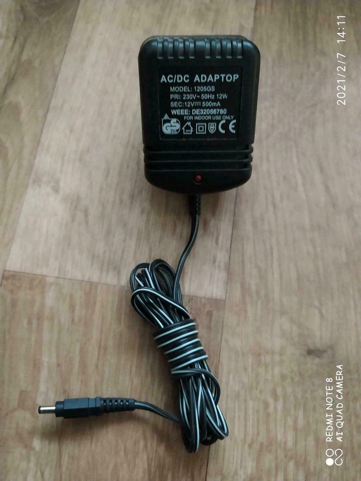 AC/DC Adaptor nur für innen in Köln