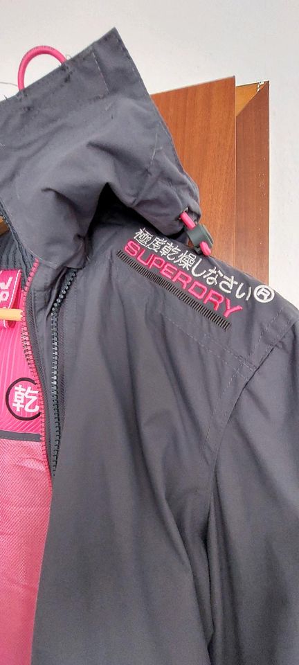 Jacke Gr. L von Superdry Damen grau in Holzwickede