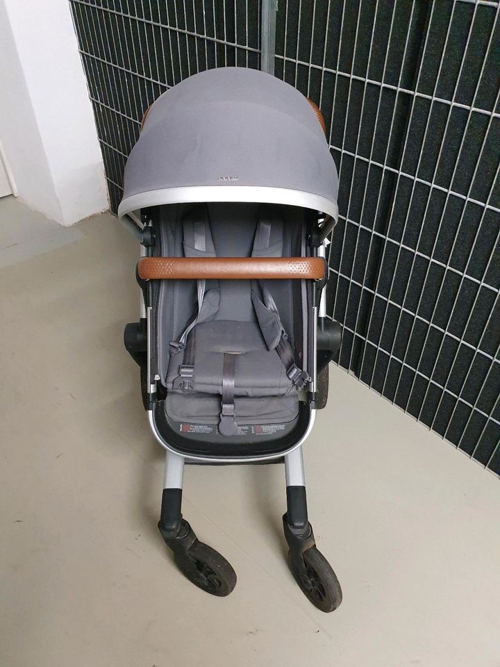 Kinderwagen Joolz Day 2 - Hippogrey - grau in Frankfurt am Main