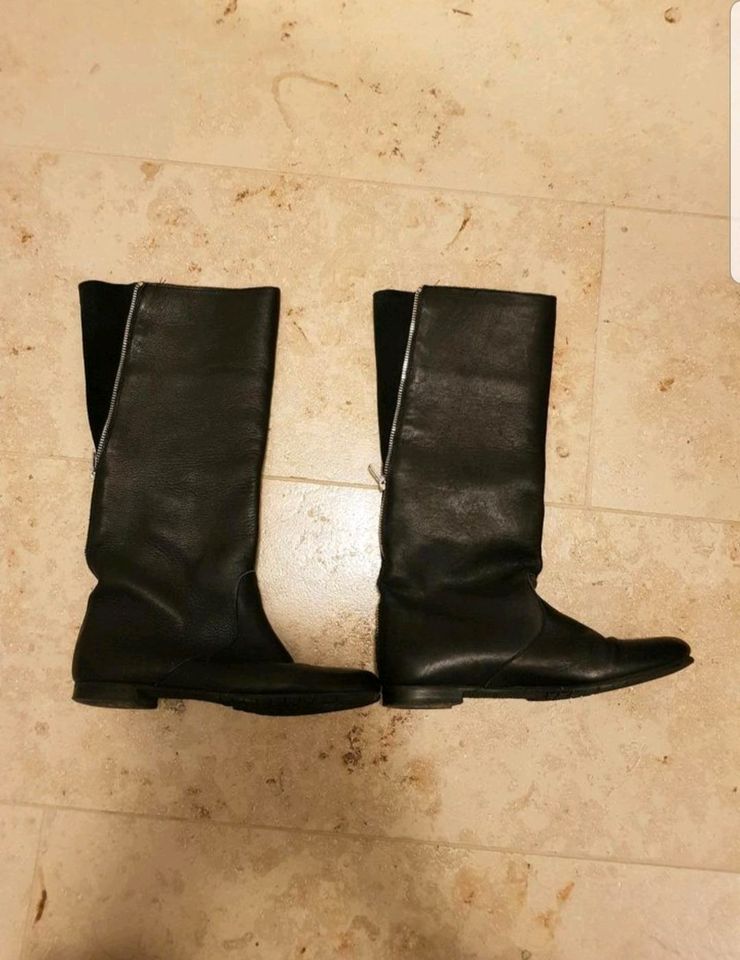 Damen Stiefel flach schwarz Größe 38 in München -  Thalk.Obersendl.-Forsten-Fürstenr.-Solln | eBay Kleinanzeigen ist jetzt  Kleinanzeigen