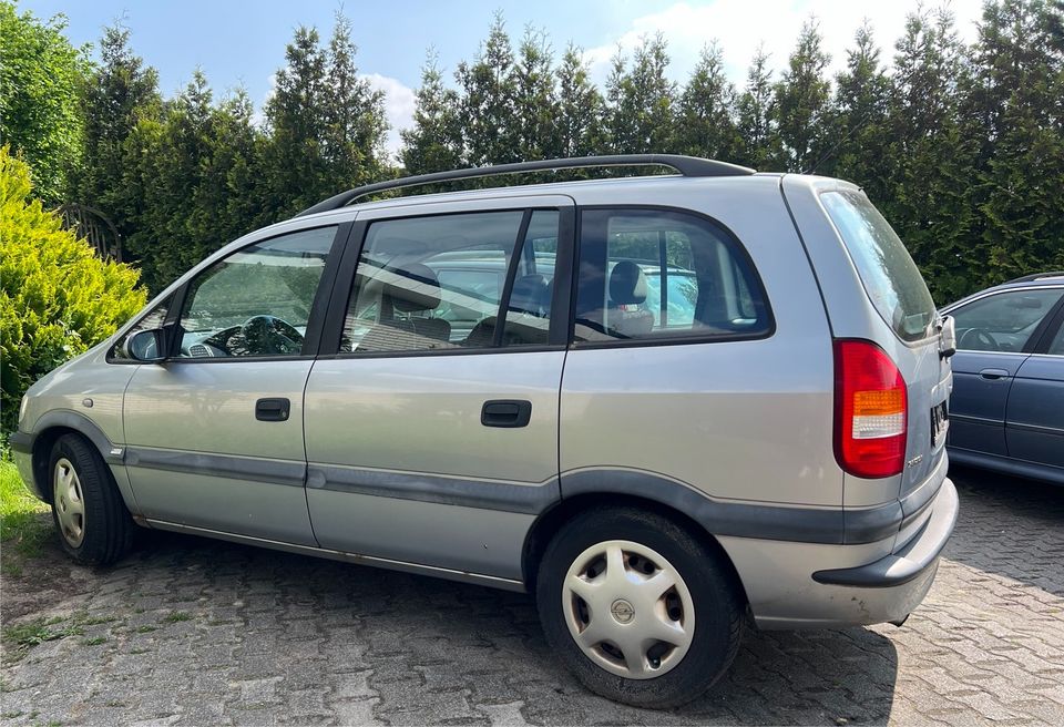 Opel Zafira A1,616V 7 Sitzer in Nordhorn