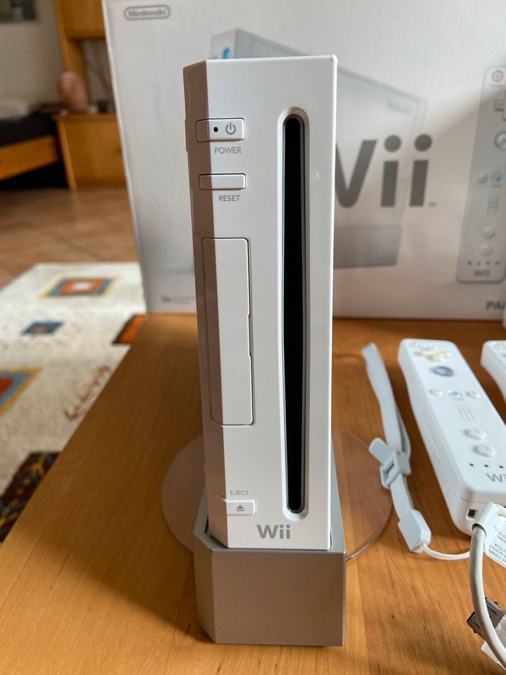 Nintendo Wii + 2 Controller + 2 Spiele + Motion Plus ALLES OVP in Bad Dürkheim