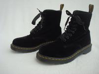 DR.MARTENS Boots Stiefel 1460 Pascal Velvet schwarz Größe 38 Frankfurt am Main - Gallusviertel Vorschau