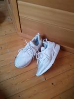 Puma Muse Sport-Schuhe Sneaker Turnschuhe Gr.  37 weiß white Nordrhein-Westfalen - Burbach Vorschau