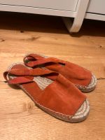 MANGO Sandalen Gr. 39 Wildleder orange Bast Sommer Slipper Nordrhein-Westfalen - Leverkusen Vorschau