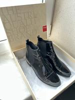Lack Stiefeletten von Högl Top Zustand Größe 40 Berlin - Treptow Vorschau