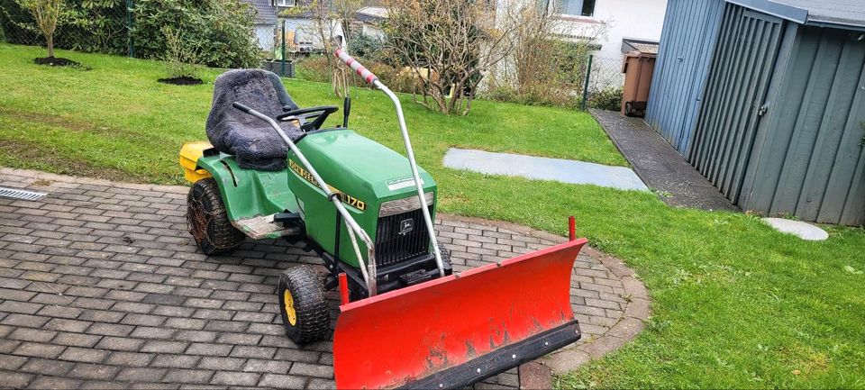 John Deere Aufsitzmäher in Gummersbach