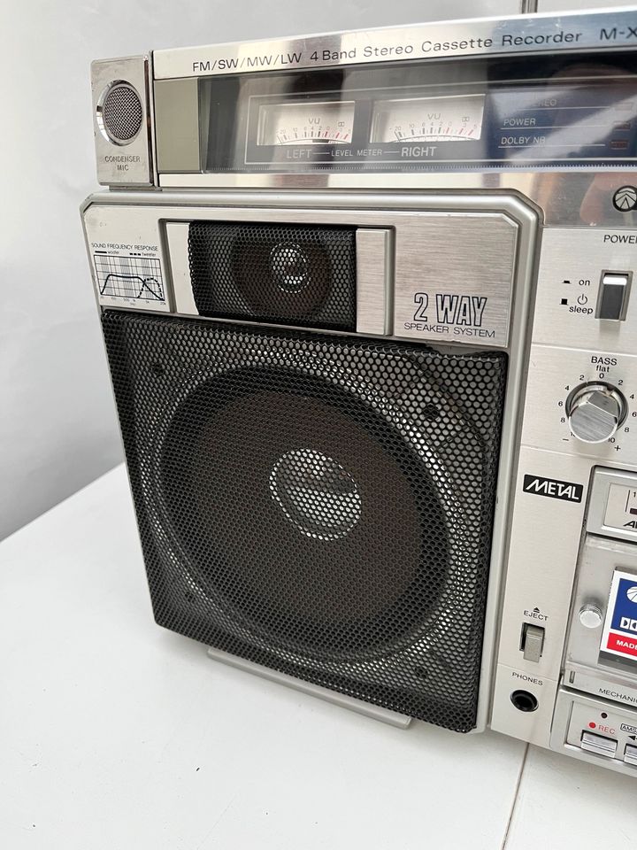 Sanyo M-X920LU Ghettoblaster vintage Radiorecorder gewartet in Berlin