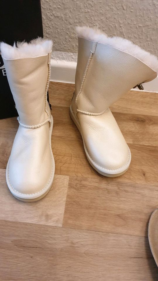 Australia Luxe Renegade Stiefel Boots 36 Pearl Lammfell OVP UGG in Berlin