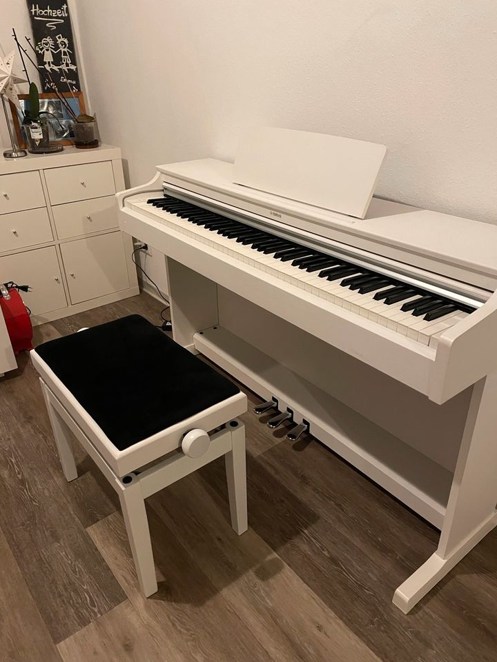 Yamaha / Kawai Digitalpiano Epiano Klavier Abo YDP CLP Clavinova in Würzburg