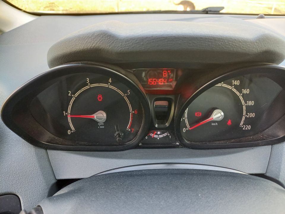 Dein neues Auto. Ford Fiesta 1,25 60 KW Alufelgen Klimaautomatik! in Mettmann