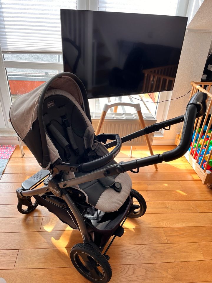 Peg Pérego Kinderwagen inkl. Babywanne und Autositz in Bremen