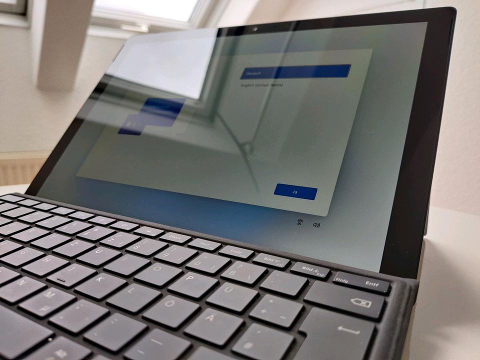 Microsoft Surface Pro 6  Tablet in Stuttgart