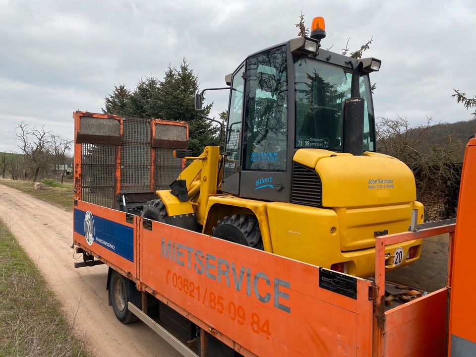 Transporte von Traktoren Baumaschinen und Fahrzeugen in Kranichfeld