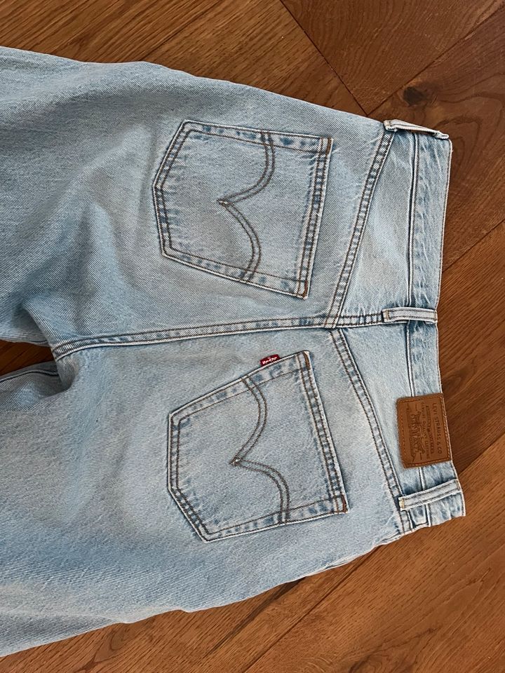 Levi‘s Ribcage Straight Ancle in Rostock