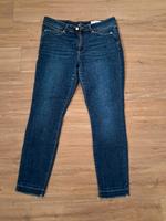 Jeans mit Fransensaum Nordrhein-Westfalen - Marl Vorschau