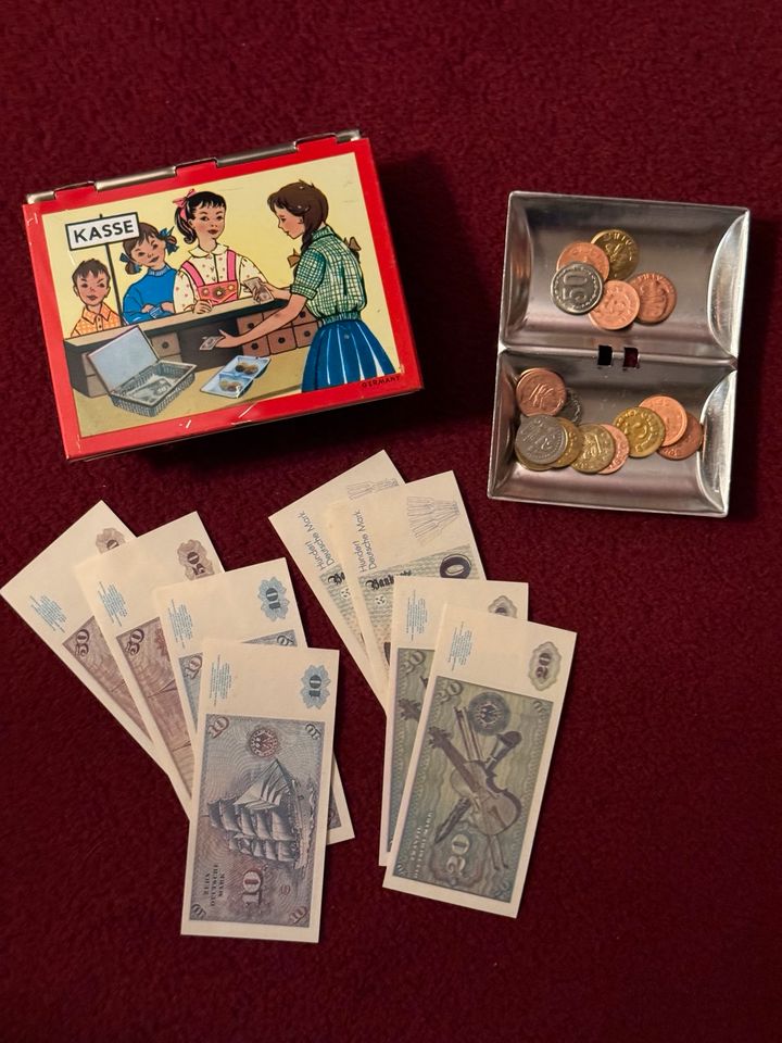 Alte Kasse Kaufmannsladen Blechspielzeug+Spielgeld 1940/50er J. in Leipzig