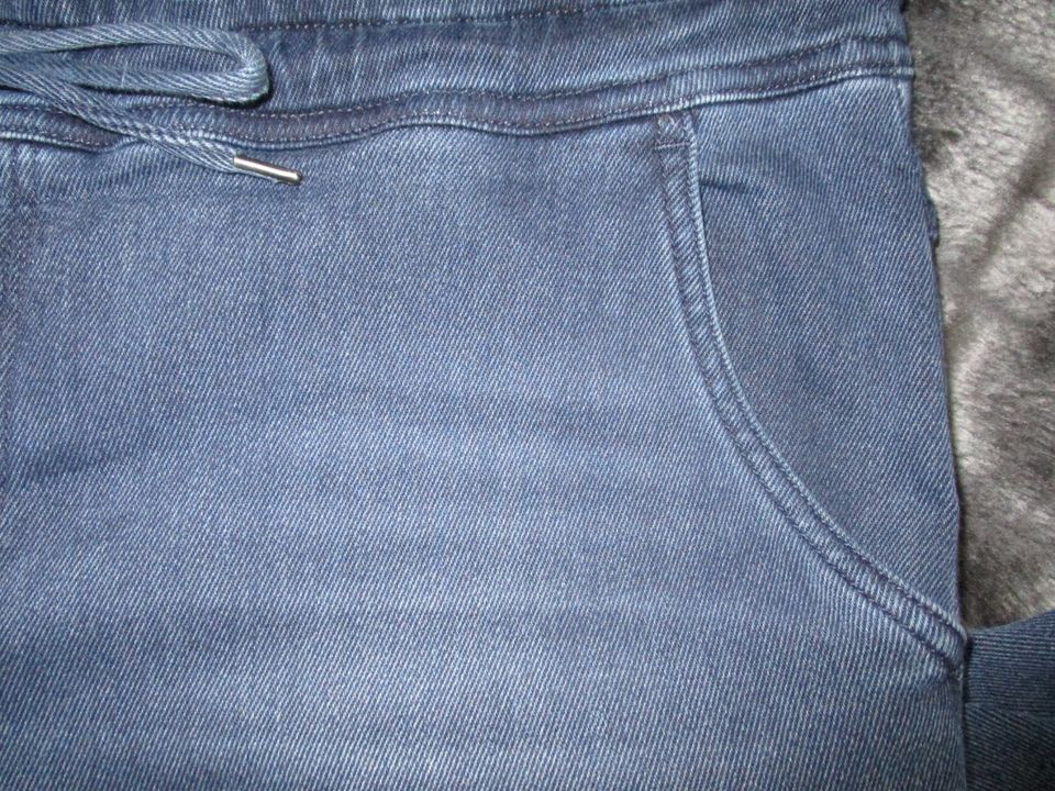 BRAX Damen Jeans dark blue Gr. 42 neuwertig in Mölln