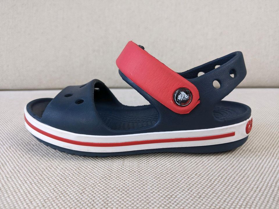 Crocs-Sandalen navy/red | C10 26 in Berlin