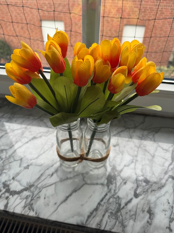 Tulpen deko kunstblumen Stoff Vase Glas orange in Rohlstorf 