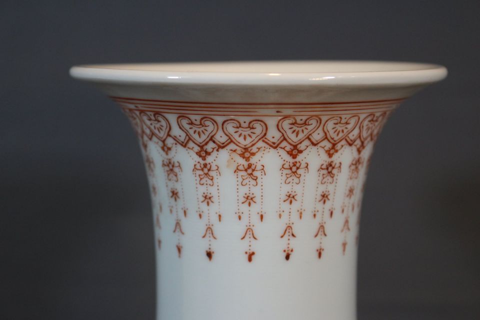 Vintage chinesische Porzellan Vase / Handbemalt in Düsseldorf