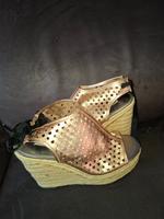 Karl Lagerfeld Sandalette Gr.39 neu NP 300 Euro Niedersachsen - Aurich Vorschau
