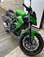 Motorrad Kawasaki Z125 BJ 2021 Grün Neongrün super Zustand 125er Niedersachsen - Schellerten Vorschau