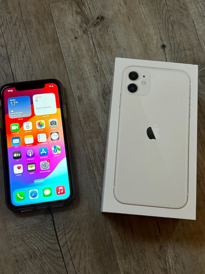 iPhone 11 64 GB weiß, sehr guter Zustand in Bochum