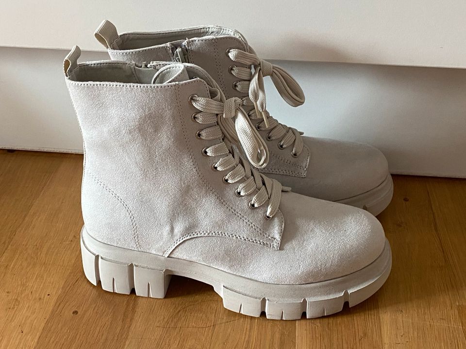 Deichmann Catwalk boots weiß in Hamburg