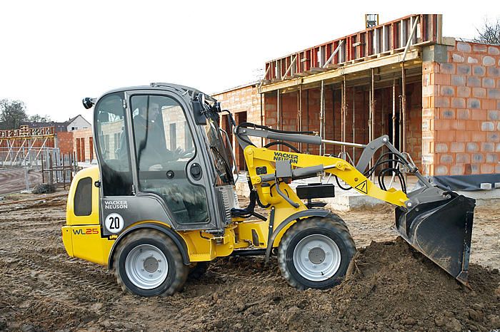 Wacker Neuson WL25 2,7t Radlader Hoflader Stapler Bagger MIETEN in Berlin