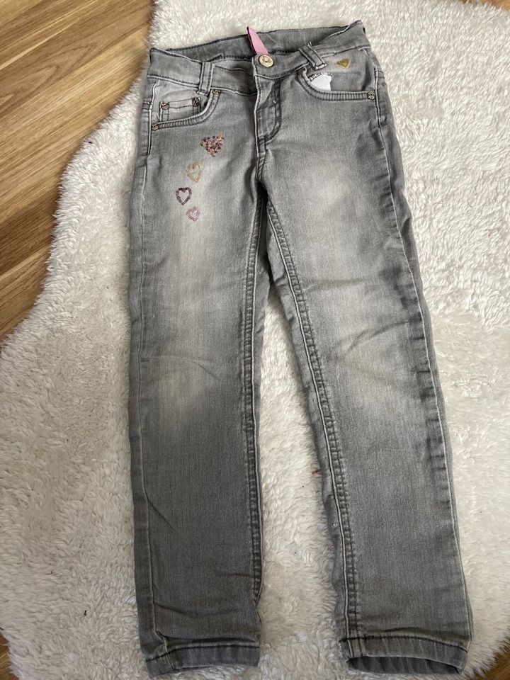 Jeans*Glitzer*Herzen*grau*Blue Effect*116*Gold*Silber*Pailletten* in Schwarmstedt