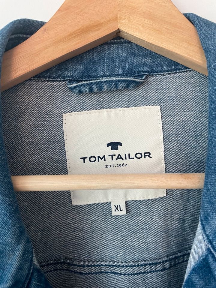 Jeansjacke von Tom Tailor Gr. XL in Hamburg