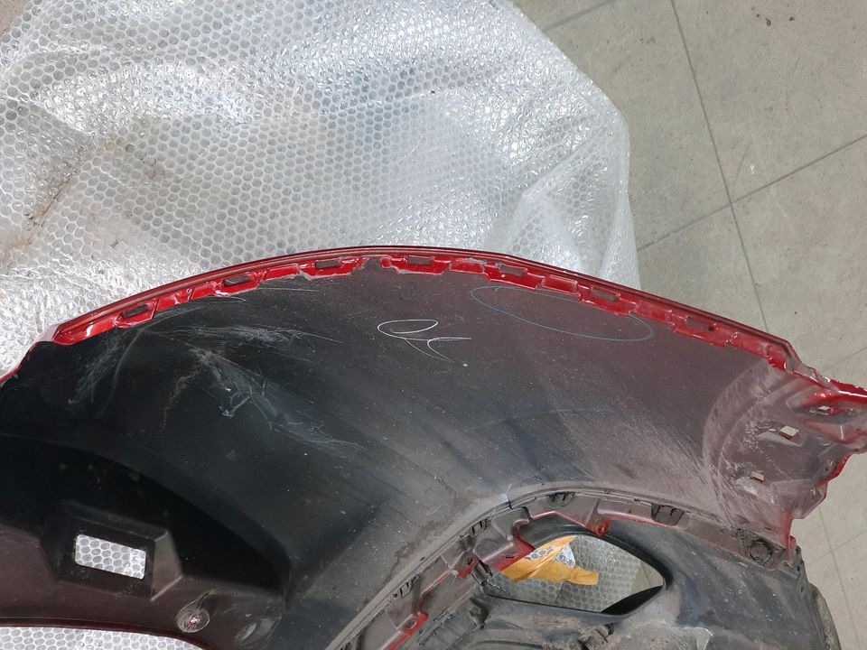 Mitsubishi Eclipse Cross Stoßstange hinten Stoßfänger Bumper rot in Beeskow