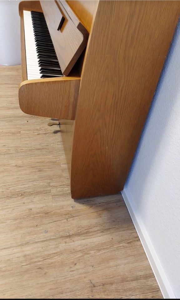 Klavier von Fuchs und Möhr in Leipzig