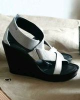 Damen Sommer Schuhe Keilsandalen Calvin Klein Silber/Gummi gr.37 Nordrhein-Westfalen - Hamm Vorschau