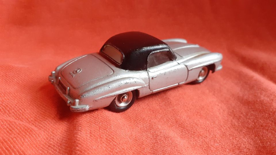 Mercedes 190 SL , Dinky F. , 60er J. , silber-schwarz , orig in Wallerfangen