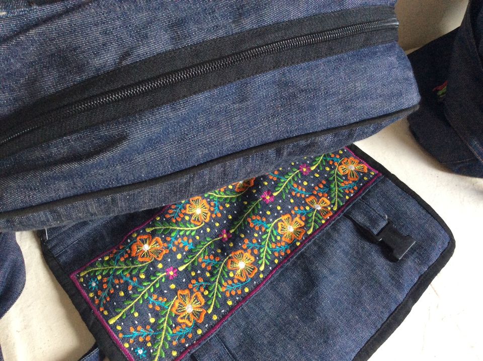 Jeanstasche Tasche aus Jeans Umhängetasche Schultasche in Korntal-Münchingen