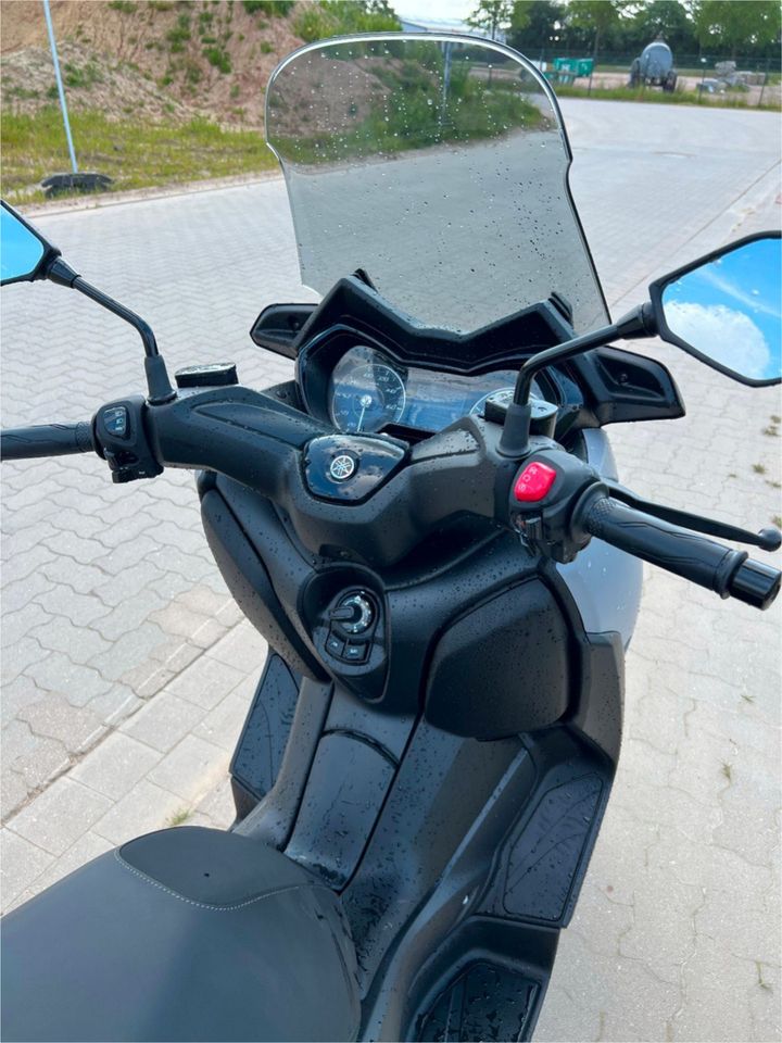 Yamaha XMAX 300 Roller im neuwertigen Zustand zu verkaufen in Wildeshausen