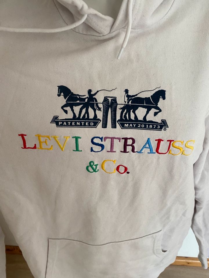 Levi Strauss Hoodie in Großheirath